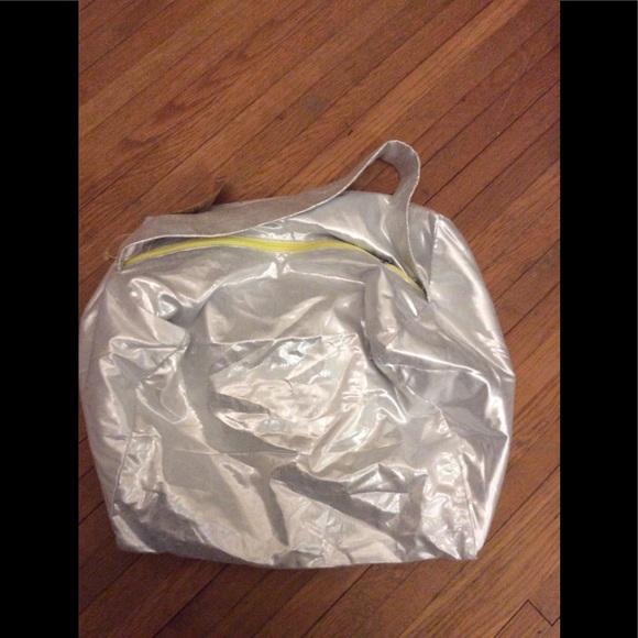 Athleta Mo & Co Serevina carry bag - Picture 5 of 13